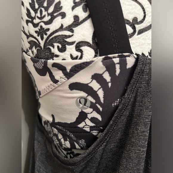 Lululemon back on track tank - Picture 3 of 6